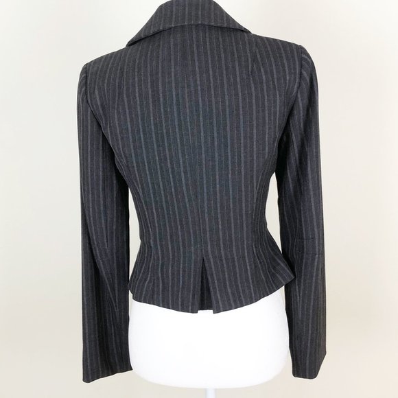 NANETTE LEPORE Jacket Blazer Short Fitted Pinstripe Gray Grey 2 - Picture 5 of 9